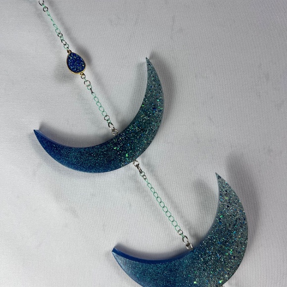 Resin moon phase wall hanging - Picture 8 of 13